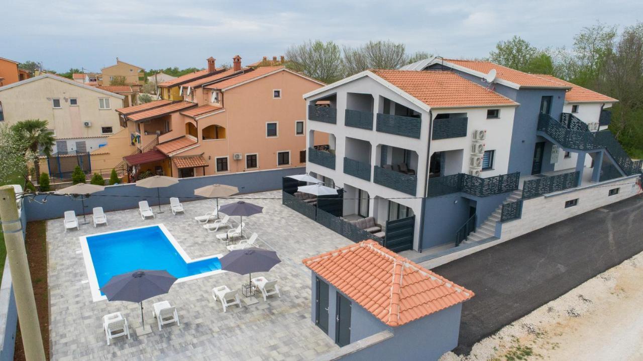 Apartmani Natalija Poreč Eksteriør billede