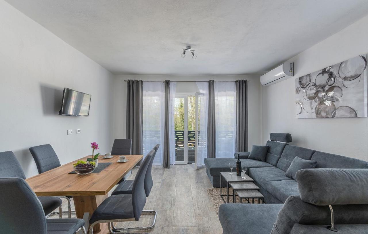 Apartmani Natalija Poreč Eksteriør billede
