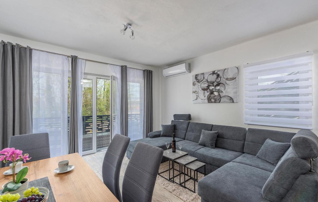 Apartmani Natalija Poreč Eksteriør billede